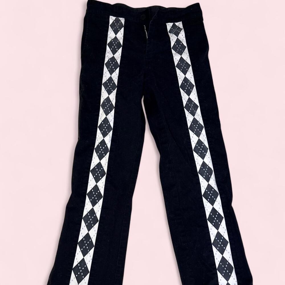Hot lava size M black white chino trousers